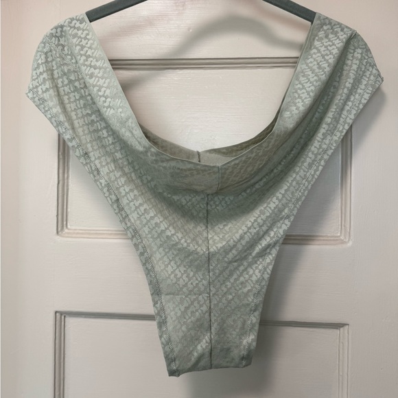 SKIMS Logo Sheer Hipster Cheeky Panty - Picture 2 of 5